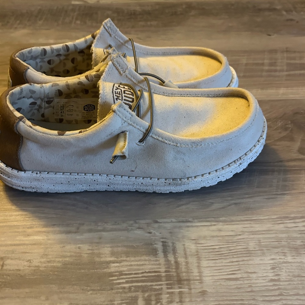 Hey Dude women/men Moccasins in Cream and Brown